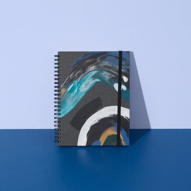 Moglea Dorian B5 Notebook with cream-colored pages and elegant cover design, ideal for writing and note-taking.